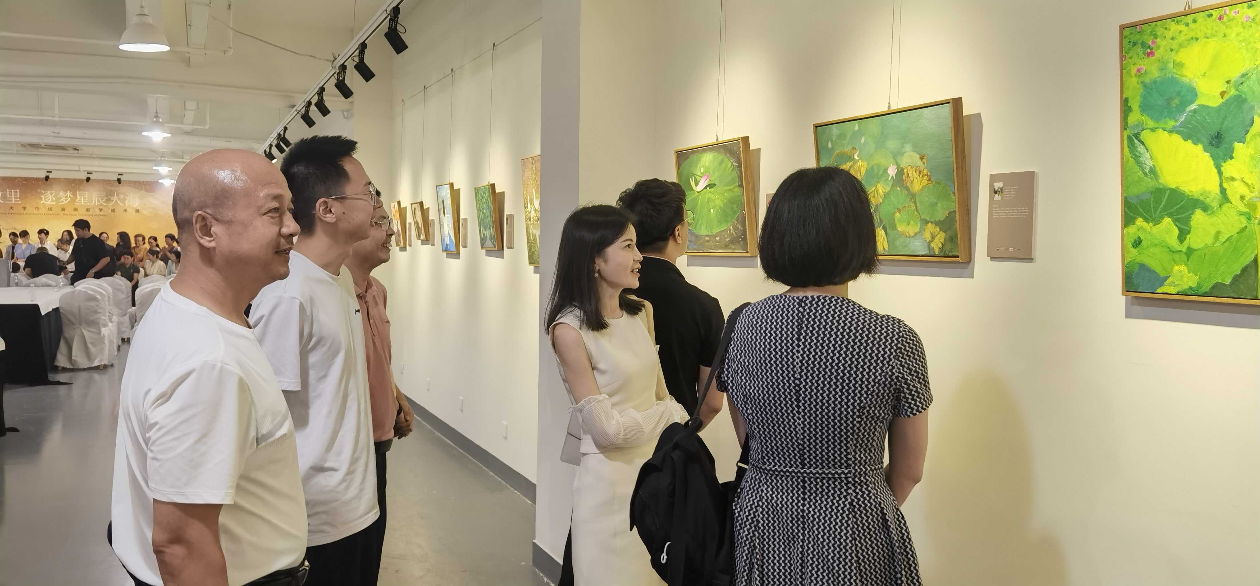 油画教学成果展开幕式3.jpg