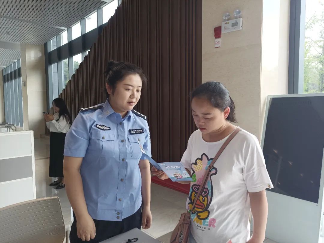 1693464793321531.jpg 【夏季行动·平安守护】白云公安持续加大“三最”宣传力度,推动高校毕业生就业创业!2.jpg