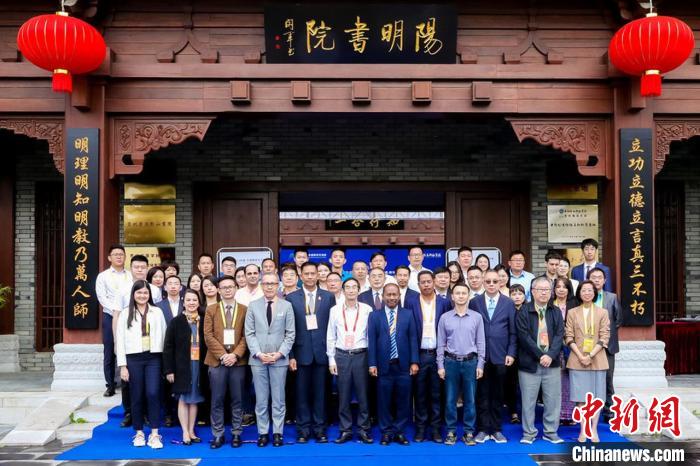 中国与东盟高校聚焦“产学研融合推进应用型人才培养”.jpg