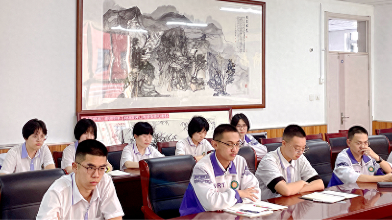 济南中学2.png