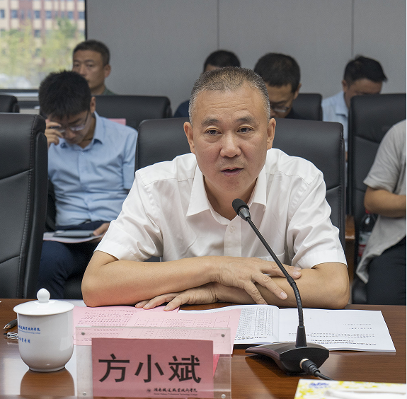 先进轨道交通装备领域职业教育专业课程改革试点工作研讨推进会在湖南铁道召开1.png