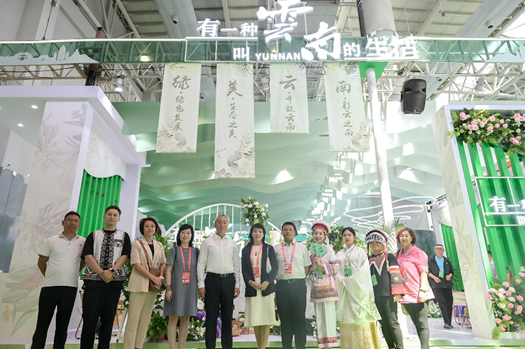 走出云南 走向世界｜云南经济管理学院大学生孵化创业项目参加第四届中国—蒙古国博览会6.jpg