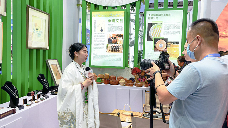 走出云南 走向世界｜云南经济管理学院大学生孵化创业项目参加第四届中国—蒙古国博览会5.jpg