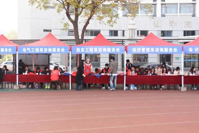 河北科技工程职业技术大学举办2024届毕业生秋季线下双选会1.jpeg