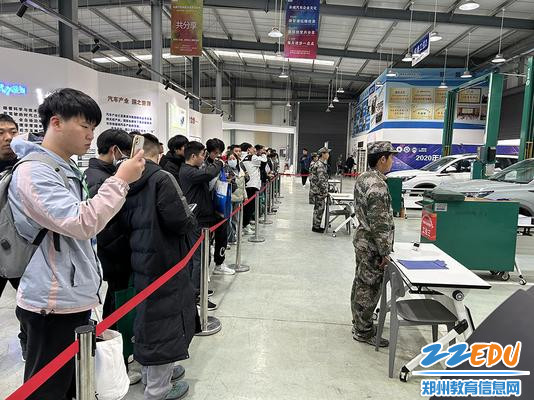 2023年河南省中等职业教育技能大赛交通运输类汽车车身修复与美容、汽车维修赛项在郑州市国防科技学校开赛5.jpg
