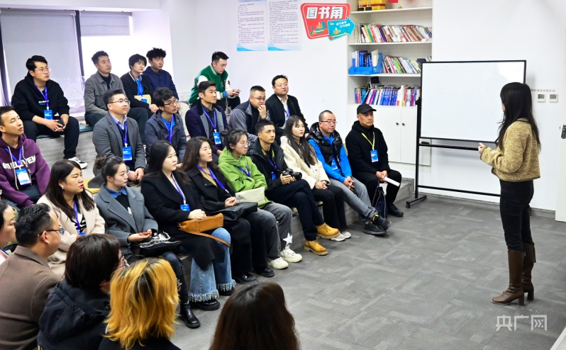 甘肃省“百千万”创业引领工程新业态“创业达人”训练营结营.jpg