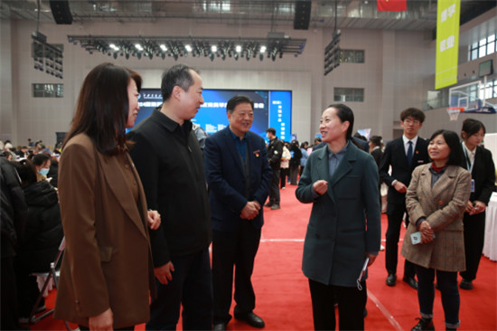 2024届陕西省普通高校学前教育类毕业生联盟招聘会在西安交通工程学院成功举办3.jpg