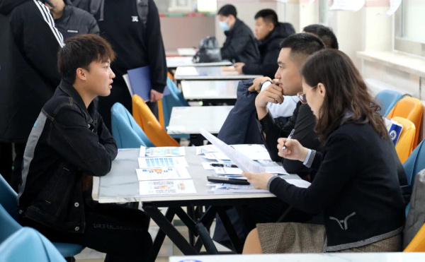 这场双选会提供2612个就业岗位1.jpg