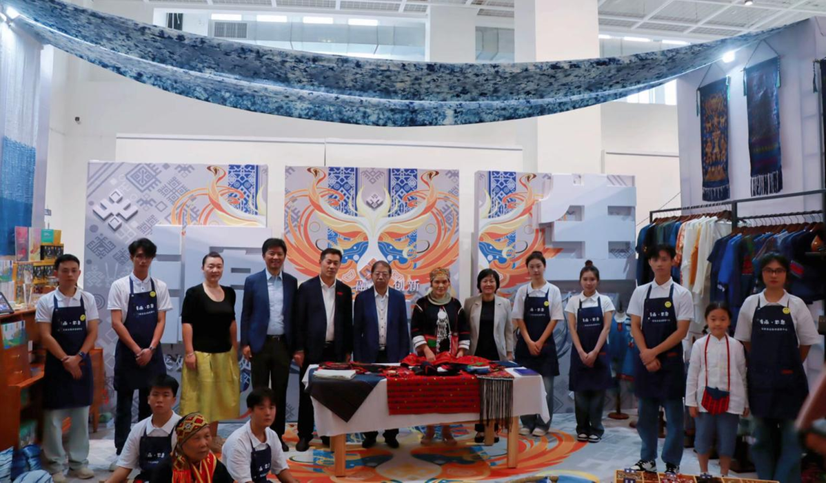 海南省第八届大学生艺术展演活动在海南师范大学开幕1.png