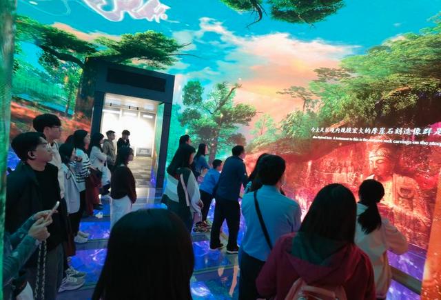 话创新创业游生态长江 2023海峡两岸师生行在渝开班2.jpeg