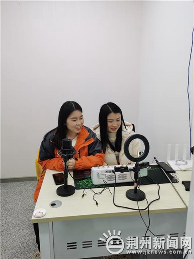 荆州市“育苗”联盟正式成立 开展大学生创业“一站式”服务2.jpeg