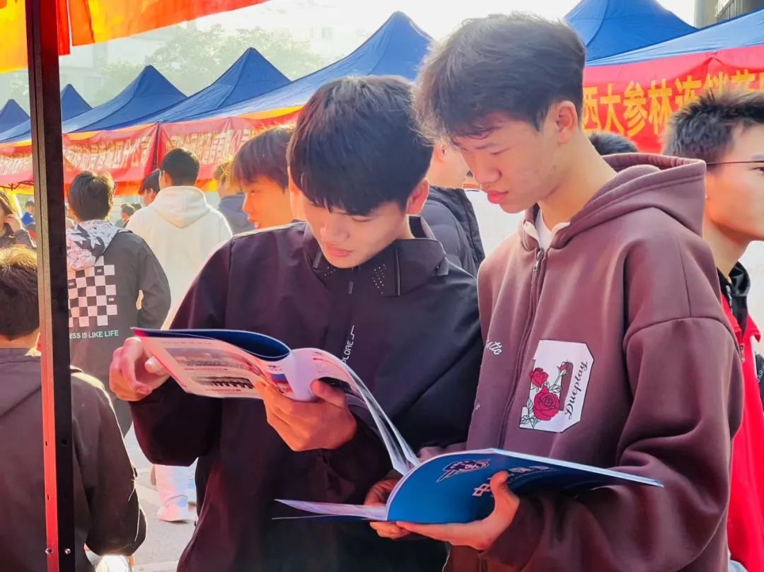 “职”等你来！贵港举办大型招聘会，福利好待遇优7.jpeg