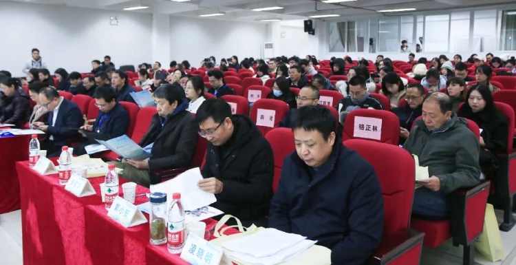 第七届中国舆论学论坛在重庆大学新闻学院召开7.jpg