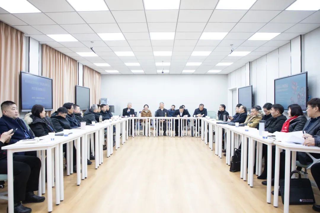 河南省高等学校计算机教育研究会2023年常务理事会在郑州信息工程职业学院召开3.jpg