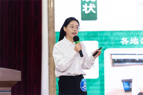 第十二届芜湖大学生专利创新创业大赛决赛暨成果产学研合作签约仪式在安徽机电职业技术学院举行4.png