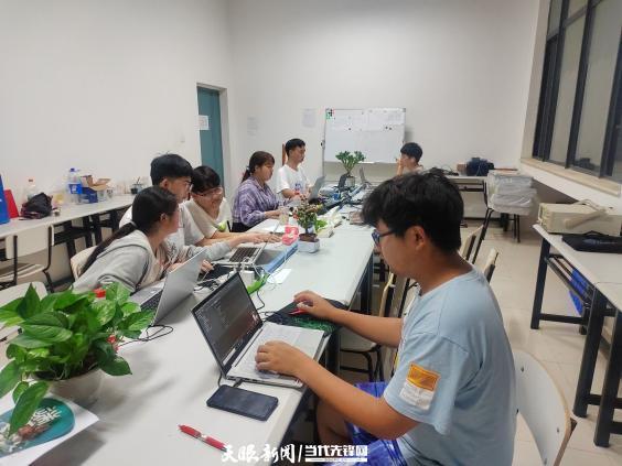 贵州电子科技职业学院：推进导生制 培养三线黔匠创新创业人才.jpeg