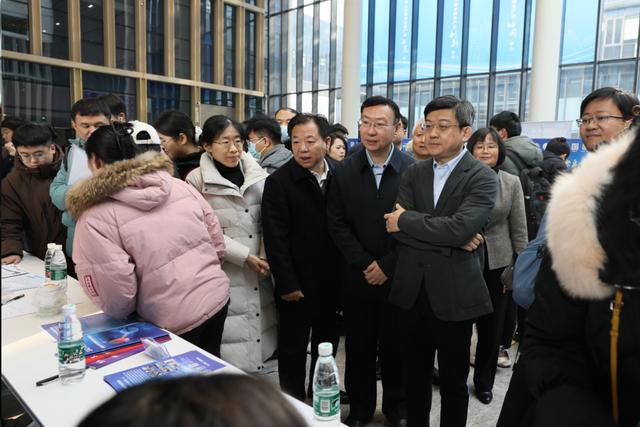 山东省留学人才之家落地济南，62家招聘企业现场揽才4.jpeg
