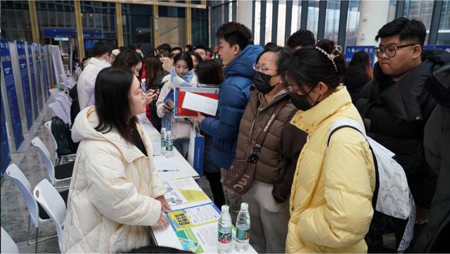 山东省留学人才之家落地济南，62家招聘企业现场揽才1.jpeg
