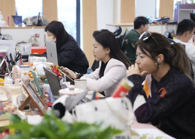 1704348926892286.jpeg 打造元宇宙办公空间服务大学生创业,丰台启动“育鹰行动”3.jpeg