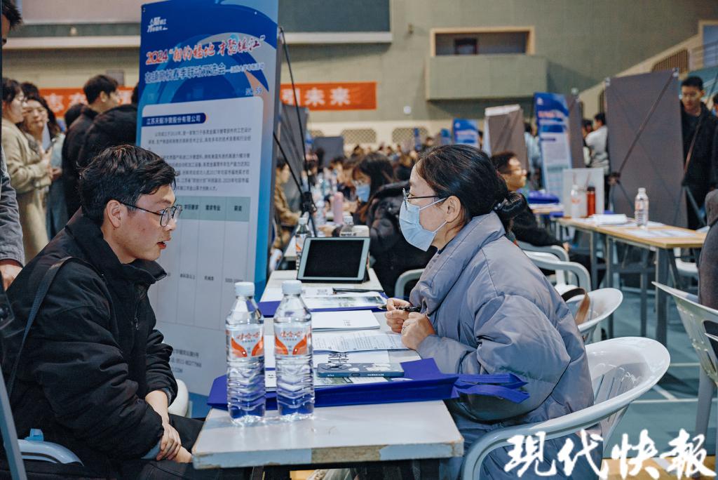 160家单位携3000余个高薪岗位，进江苏大学揽才2.jpg