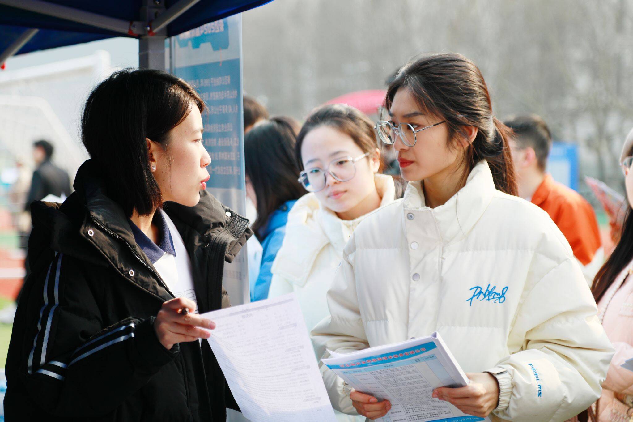 358家企事业单位20000个岗位！中国石油大学（华东）举行2024年首场春季大型校园招聘会1.png