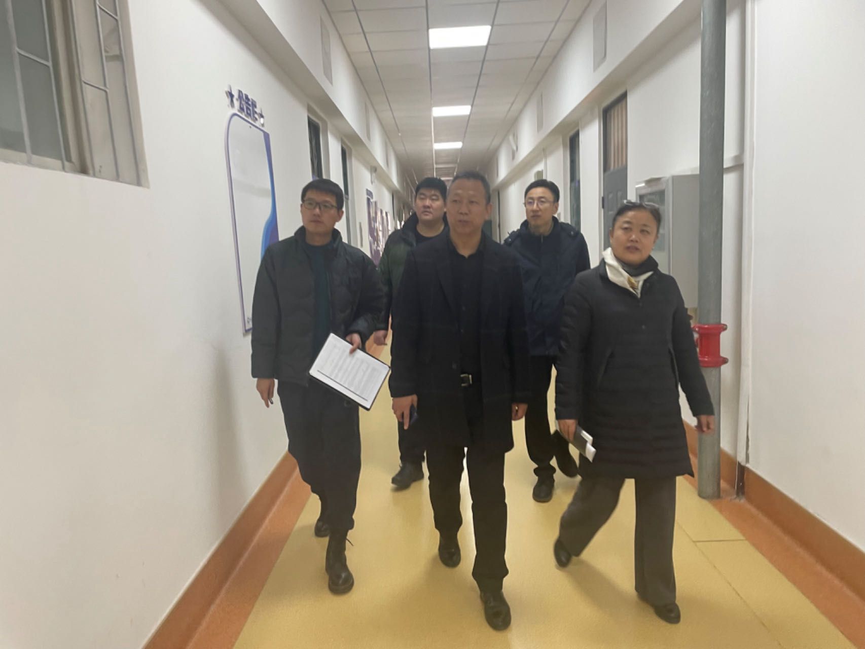 1710740144214567.jpg 东北大学继续教育学院召开2024年安全工作布置会3.jpg