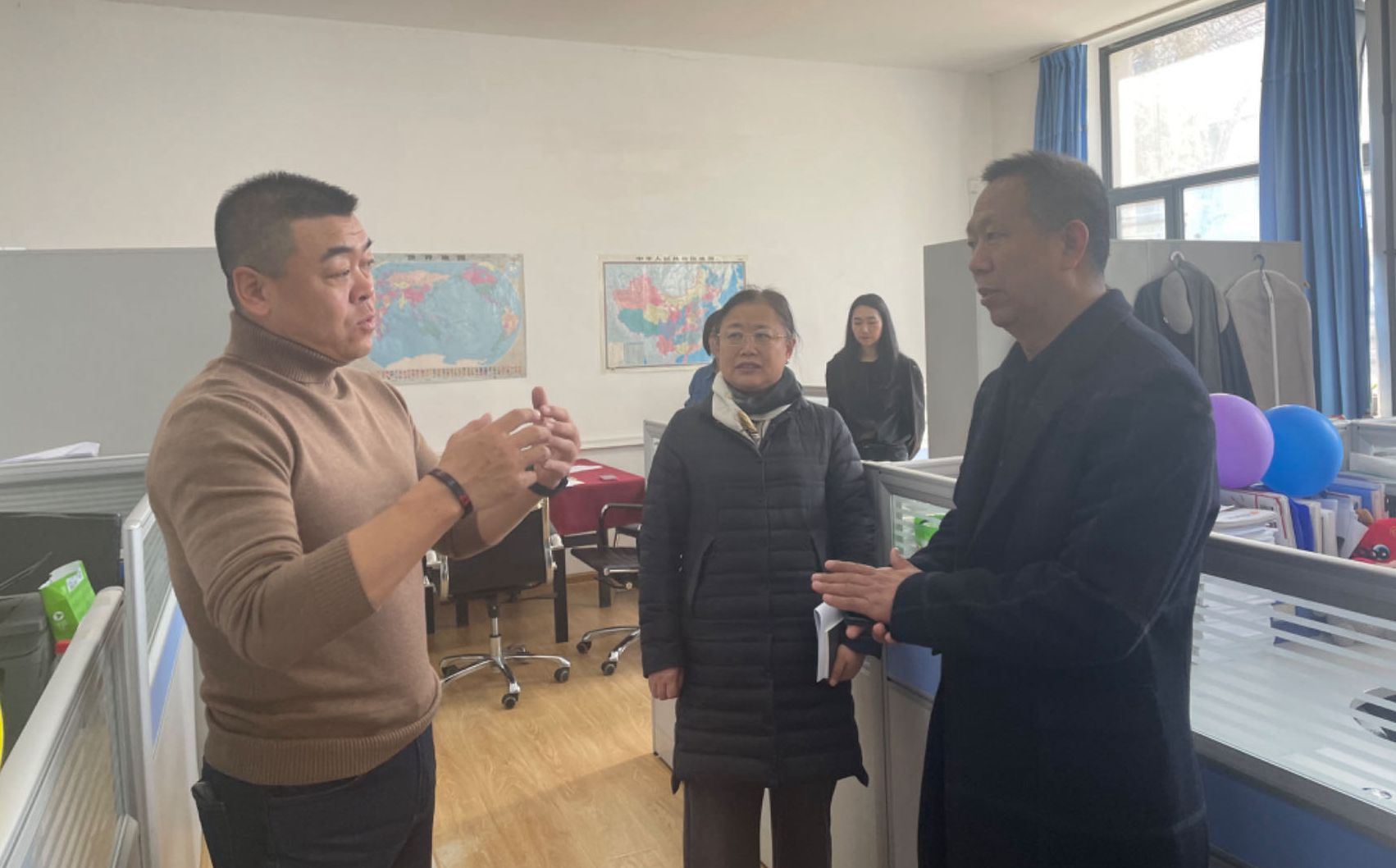 1710740149448349.jpg 东北大学继续教育学院召开2024年安全工作布置会2.jpg