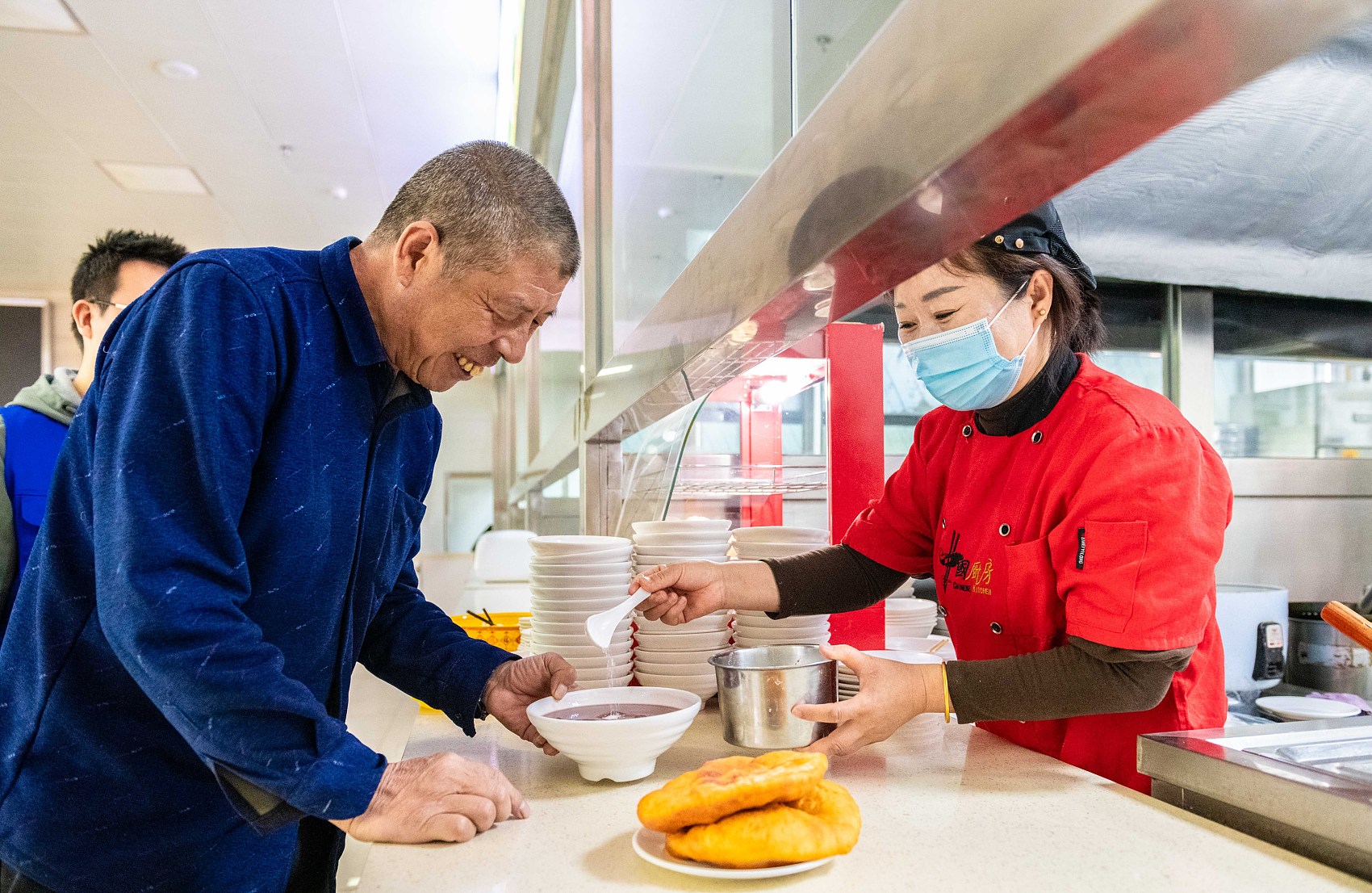 南方网评：规范零工市场，优化就业服务.jpg