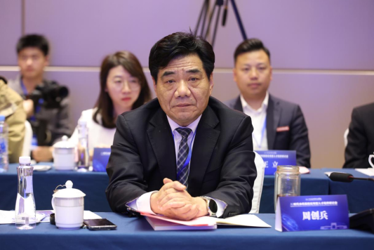 AI时代本科高校应用型人才培养研讨会在江西应用科技学院隆重举行1.png