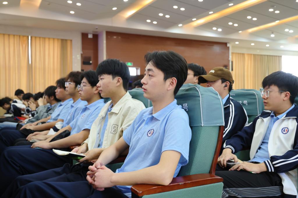 第二届济南市黄炎培职业教育创新创业大赛在济南职业学院启动6.jpg